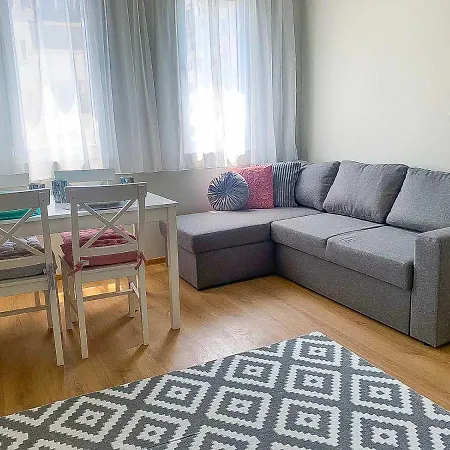Kiko Apartament Burgas شقة *